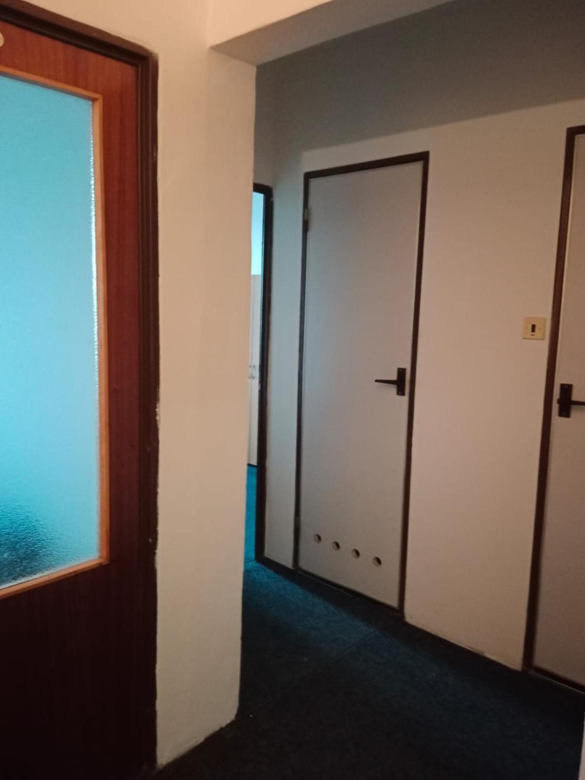 Hostel Tvm Tower Modrany Prag Exterior foto